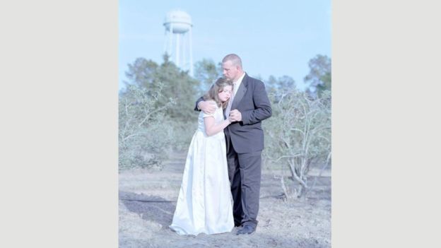 Erin Hope Smallwood, de 13 anos, e seu pai, Jay, na Louisiana