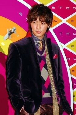 Image result for 成宮寛貴 私服