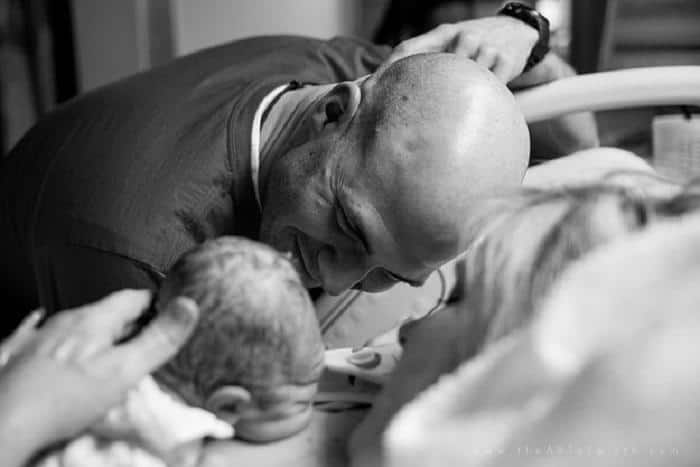dads seeing their newborns