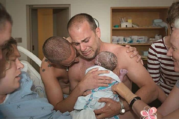 dads seeing their newborns