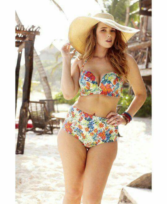 Image result for ぽっちゃり女子 ビキニ