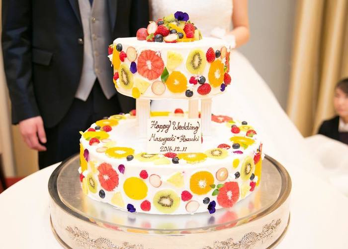 ウェディングケーキデザイン 断面フルーツ에 대한 이미지 검색결과