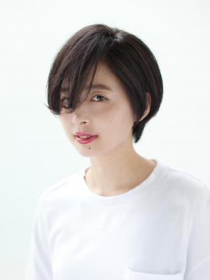 丸顔で黒髪の人に似合うヘアスタイルを調査 あなたが似合う髪形は