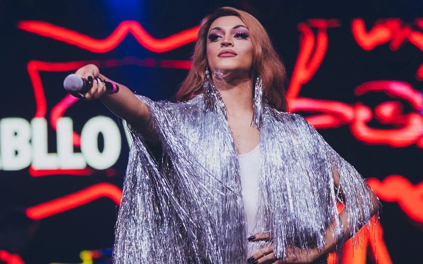 pabllo-vittar-cantando-whitney-houston
