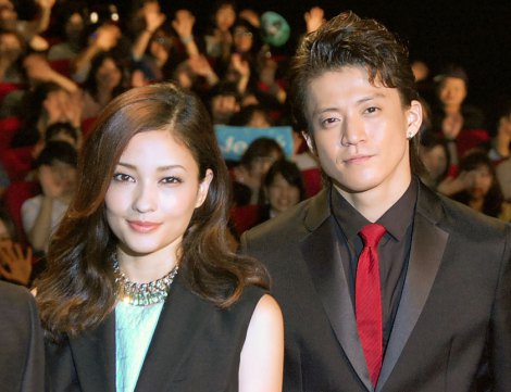 小栗旬と黒木メイサ에 대한 이미지 검색결과