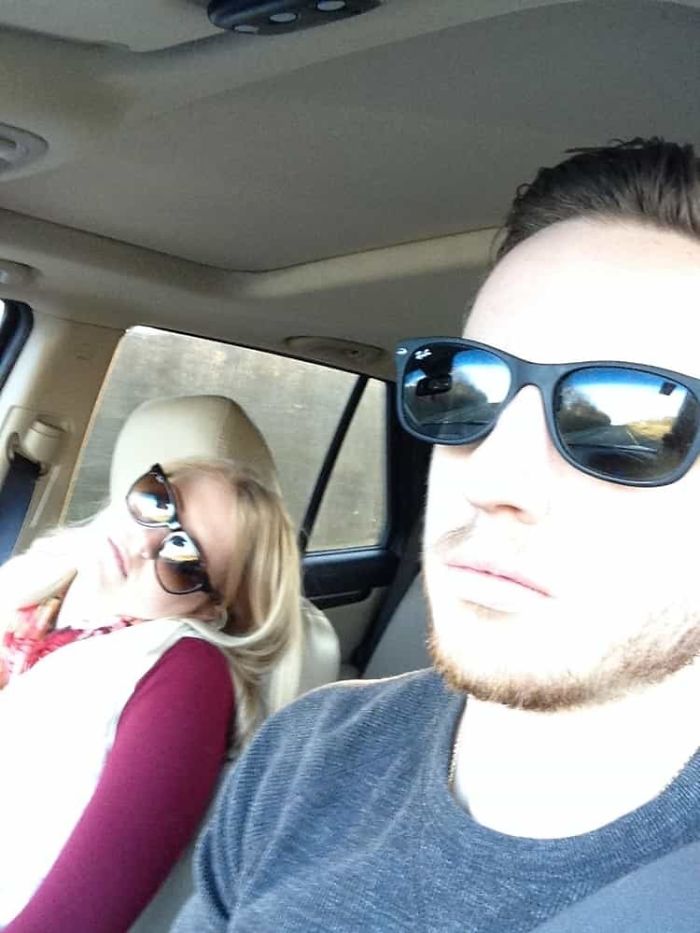road-trip-sleeping-wife-pictures-husband-mrmagoo21-14-5a434c98c1d76-jpeg__700