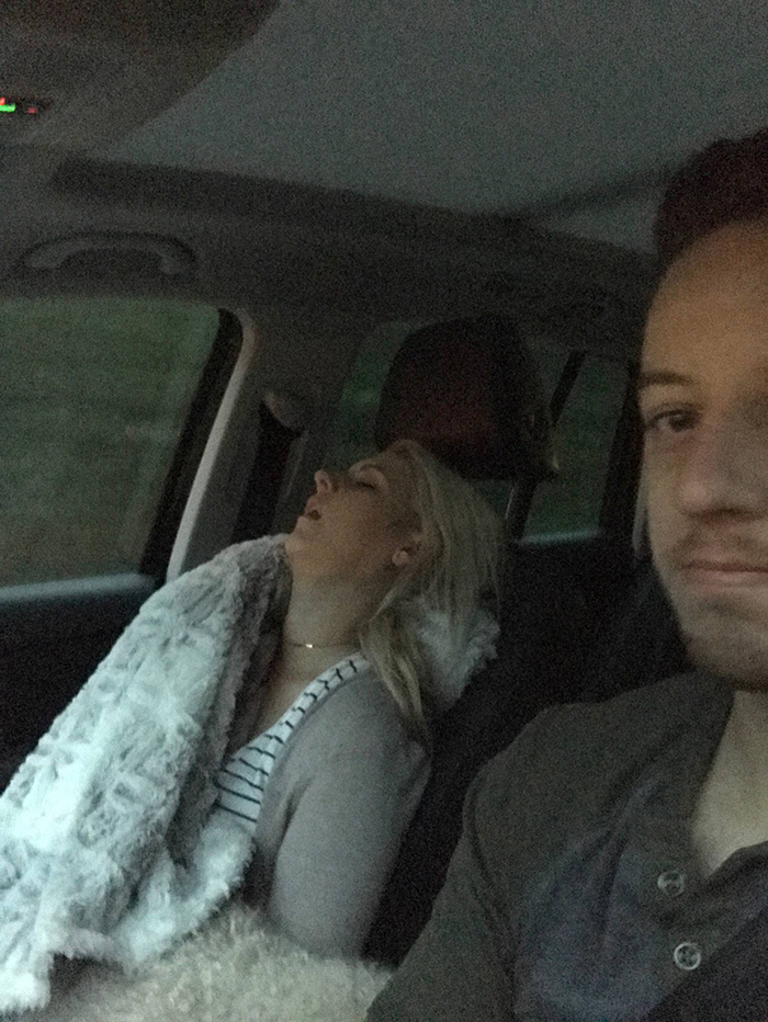 road-trip-sleeping-wife-pictures-husband-mrmagoo21-6-5a434c8719ad1__700