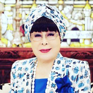 Image result for 大阪　ハルカスの展望台　YUMI KATSURA 天空のウエディングパーティ　桂由美