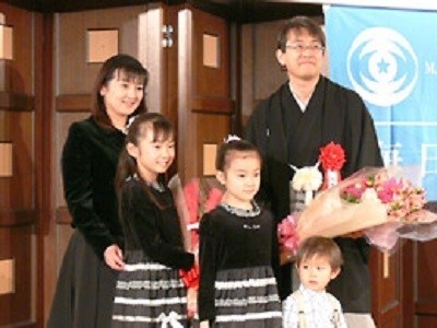 Image result for 羽生善治 羽生理恵 子供