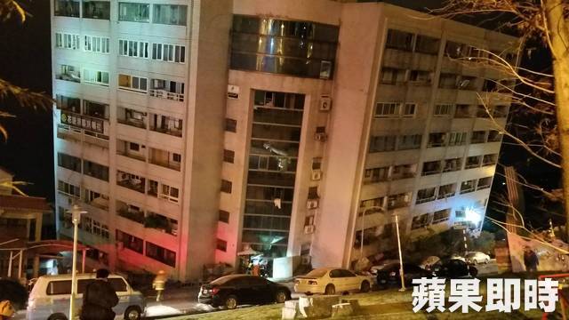 Image result for 台灣地震 酒店 花蓮