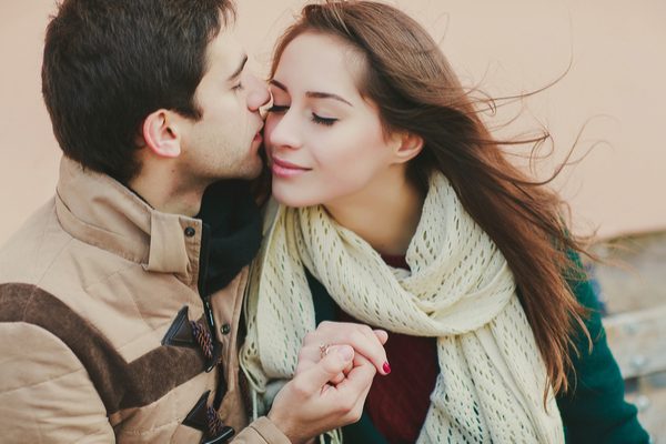 キス 唇が触れる에 대한 이미지 검색결과