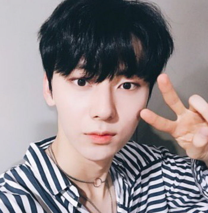 Instagram 'wannaone.official'