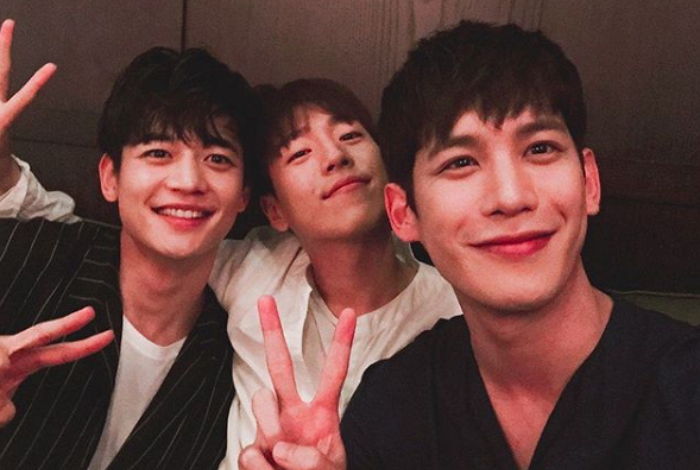 Instagram 'hihyunwoo'