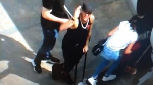 antes-de-embarcar-em-jatinho-neymar-acena-ao-notar-que-esta-sendo-filmado-1520169878433_v2_750x421