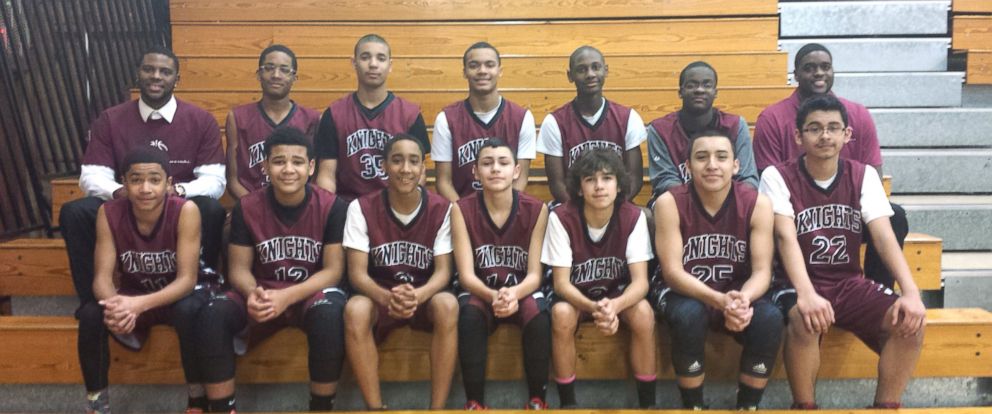 jogadores de basquete-ajuda-cheerleader-3