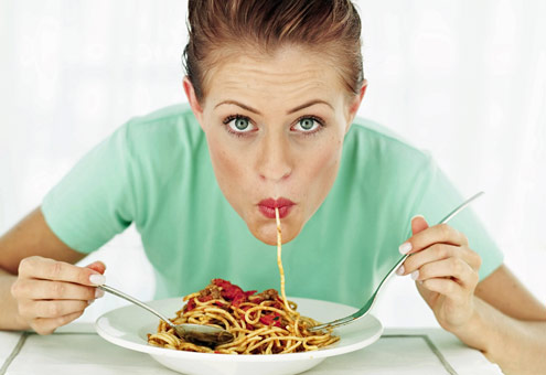 comer-carboidrato-a-noite-engorda-02