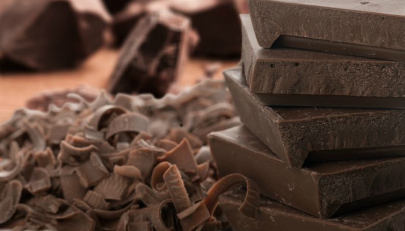 chocolate amargo pedacos 0610 400x800