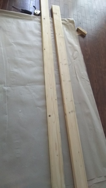 æ±ã¨ãªã2Ã4æ¨æãç¨æãã¾ãããã£ã¢ã¦ã©ã¼ã«ã®å¬å¼ãªä½¿ãæ¹ã§ã¯ãå¤©äºé«ãã45mmã«ãããããã®ãç¨æããã»ããããã¨è¨è¼ããã¦ãã¾ãããå®éã«ä½¿ç¨ããæ¹ãããã¯ã40mmã§ã«ãããããã®ã®ã»ãããã£ããã¨åºå®ããã¦å®å®æãå¢ãã¨ããå£°ãå¤ãèããã¦ãã¾ããã¡ãªã¿ã«2Ã4æã¨ã¯ãæ­é¢ã38mmÃ89mmï¼2ã¤ã³ãÃ4ã¤ã³ãï¼ã®æ¨æã®ãã¨ãããã¾ãããã¼ã ã»ã³ã¿ã¼ããããéè²©ã§ãè³¼å¥ã§ãã¾ãã