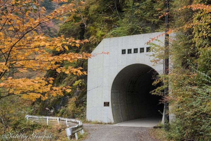 ããã¦ã¹ã¿ã¼ãããç´ï¼kmããããããï¼ã¤ç®ã®ãã³ãã«ãæ°éå´©é§éãã«ã