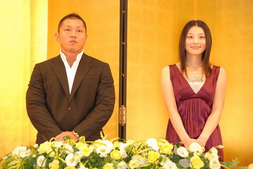 「坂田亘 小池栄子」の画像検索結果