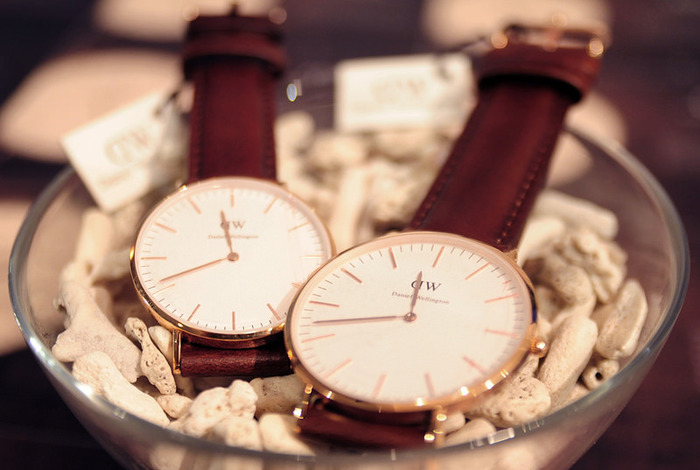 ãµã¤ãºãé¸ã¹ãã®ãé­åã®ã²ã¨ã¤ãåçå·¦ã¯ãclassicï¼ã¯ã©ã·ãã¯ï¼ãã·ãªã¼ãºã®36mmãå³ã¯40mmã§ãã