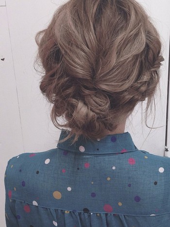 çãä¸­ã®é«ªãããããã±ããµã¤ãã®é«ªãã­ãã£ã¦ã·ãã¨ã³ãä½ã£ã¦ãã¾ãããããå·»ãã¦ããã¹ã¿ã¤ãªã³ã°å¤ãã¤ãã¦ã¢ã¬ã³ã¸ãã¦ããã®ãããããã§ãã