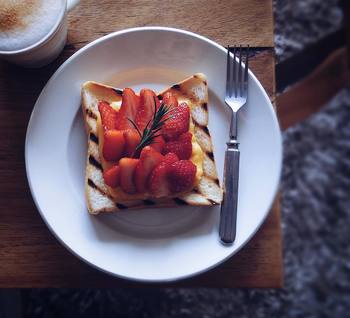 ã«ã¹ã¿ã¼ãã¯ãªã¼ã ããã£ã·ãå¡ã£ãä¸ã«ããã¡ããä¹ãã¦ãã·ã³ãã«ãªãããã¹ãã©ã¤ãã«ã¤ããç¼ãç®ãã¾ãããããã§ãã