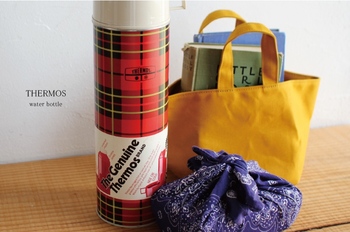 ã¡ãªã¿ã«å
ã»ã©ãã«ã¼ãã¨ã³ã©ããã¦ãããµã¼ã¢ã¹ã®éæ³ç¶ããã¡ãã ãã¡ãã¯èµ¤ãã§ãã¯ãã¬ãã坿ããã¶ã¤ã³ã§ãããã·ã³ãã«ãªãã£ããããã®ã¾ã§å¹
åºãããã¾ãã