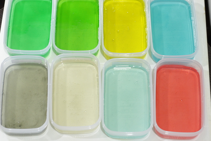 â¢ã¿ããã¼ã«ä½ãããè²ã®è²ç²ãå°ãã1ã»ã©ã®æ°´ã§æº¶ããâ¡ã®å¯å¤©ãæ·¹ãã¦ããæ··ãå·èµåº«ã§å·ããåºãã¾ãã â»è²ç²ã®ä»£ããã«ãããæ°·ã®ã·ãããã§ãOKã§ãâ