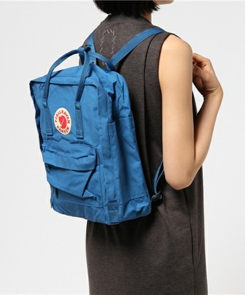 ã¹ã¦ã§ã¼ãã³ã®ãã©ã³ãããã§ã¼ã«ã©ã¼ãã³ãããçã¾ããããã°ããã«ã³ã±ã³ããé»è©±å¸³ãã¢ãã¼ãã«ãããåè§ãå½¢ç¹å¾´ã§ãããã®ä¸ä»£ãè¶
ãã¦ä½¿ãããã¶ã¤ã³ã¨èä¹
æ§ãããä¸çä¸ã®äººã
ã«æããç¶ãã¦ãã¾ãã