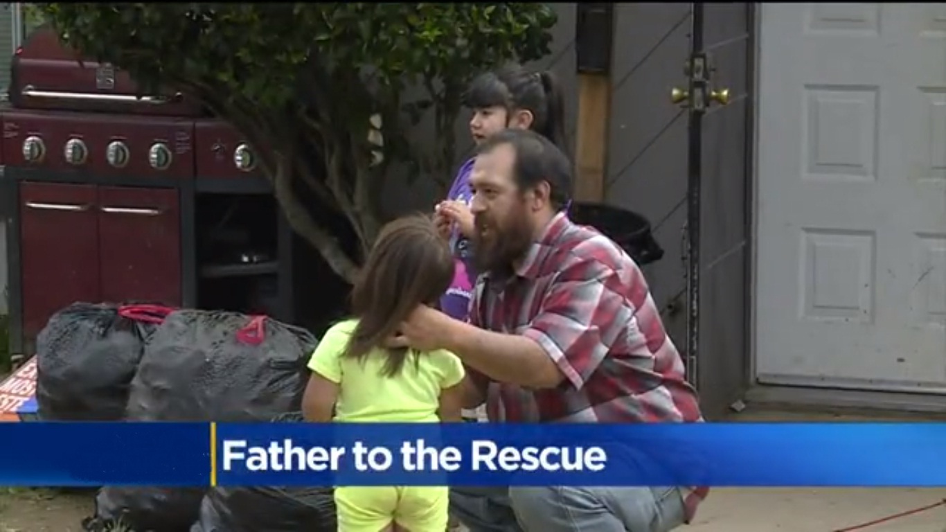 pai-resgata-menina-1