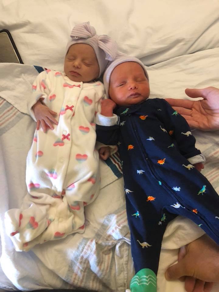 mother-struggles-to-give-birth-5