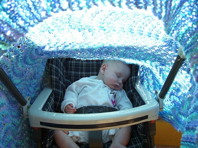 never-cover-your-stroller-with-a-blanket-2