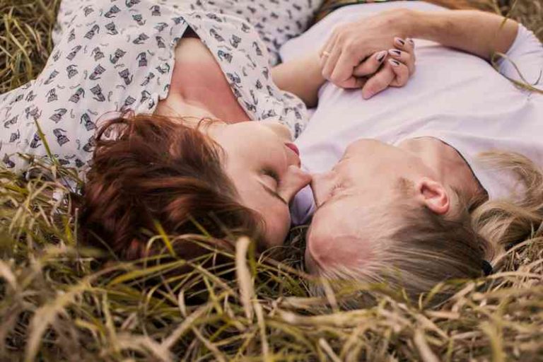 what-your-body-reveals-about-your-relationship-3