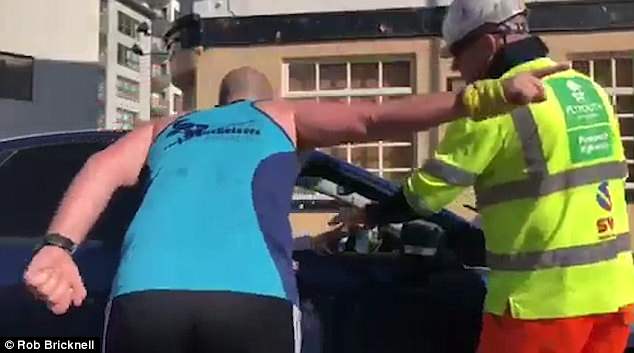 More runners pile in and say 