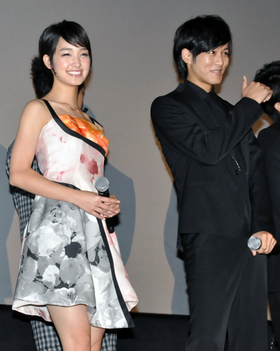 「剛力彩芽 松坂桃李」の画像検索結果