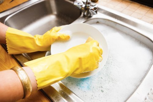 washing-dishes-4
