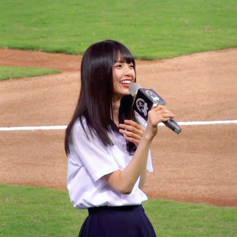 天使下凡 神選美少女乃木坂46 齋藤飛鳥 來台幫職棒開球啦 Voncho