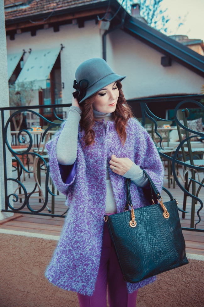 How does the color of your clothes affect your mood? Small Joys