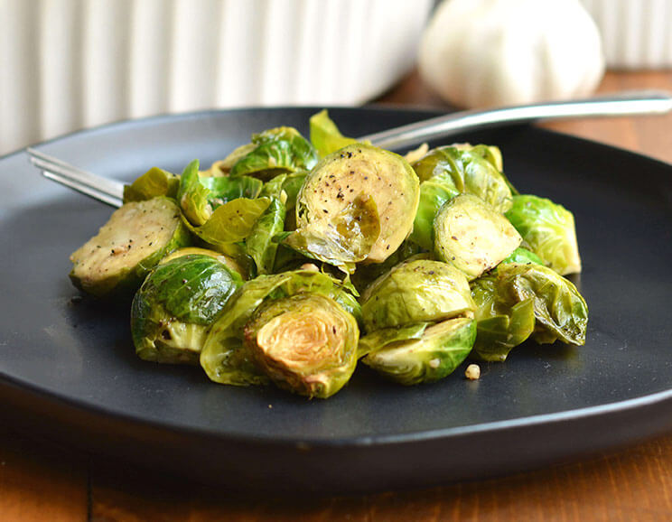 Crispy-Garlic-Brussels-Sprouts744.jpg