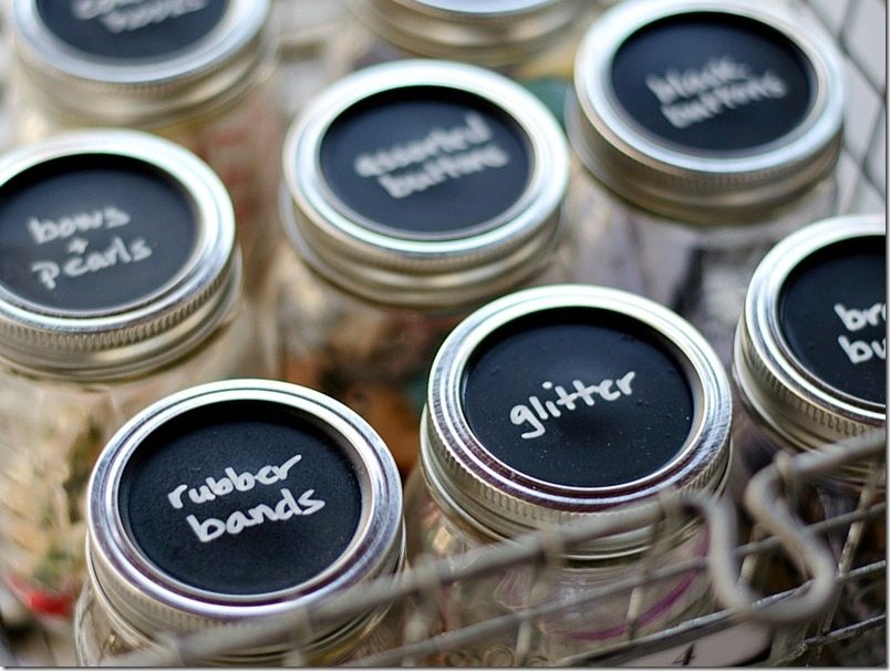 mason-jar-lids-chalkboard-paint