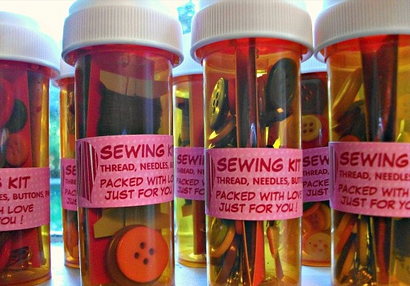 sewing-kits-pill-bottle