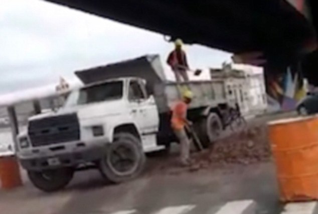 carzy-workers-1