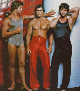 15 fotos que comprovam que a moda masculina dos anos 70 não deve voltar à tona