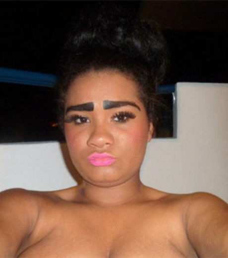 20 fotos de mulheres que acabaram com as suas sobrancelhas