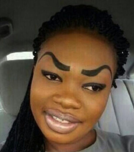 20 fotos de mulheres que acabaram com as suas sobrancelhas