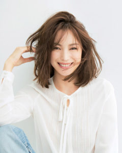 エビちゃんこと蛯原友里の人気ヘアスタイルまとめ 女性の永遠の憧れ Hachibachi