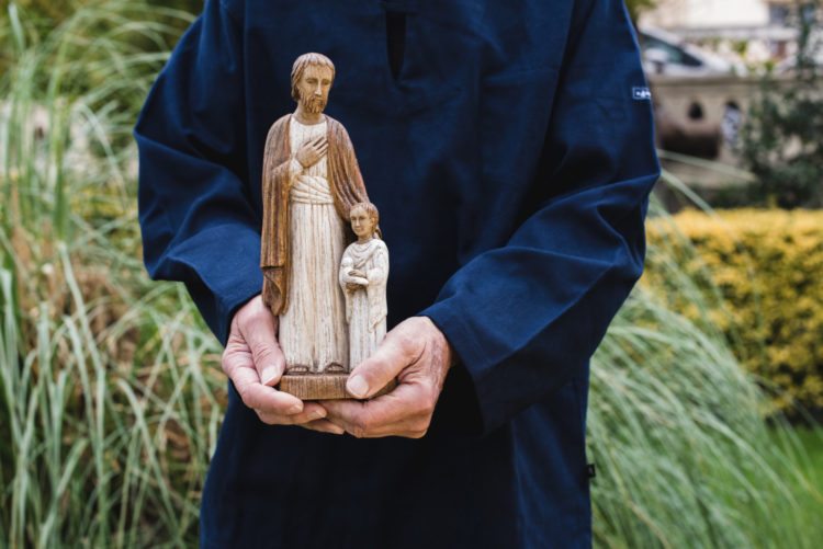 People Claim Burying St. Joseph Statue In Their Yard Helped Them Sell