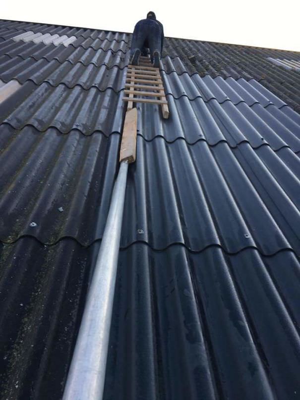  Crazy men doing dangerous things