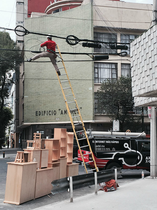  Crazy men doing dangerous things